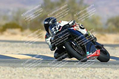 media/Jan-16-2022-CVMA (Sun) [[7f3d92989d]]/Race 2 Supersport Middleweight/